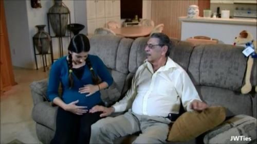 Valentina - Pregnant granddaughter came to suck his grandfather (2016/JWTies.com/SD)