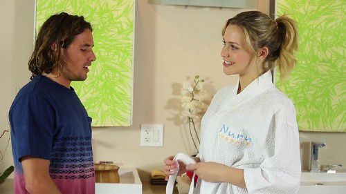  NuruMassage - Mia Malkova - Mia Tries Nuru [SD 400p]